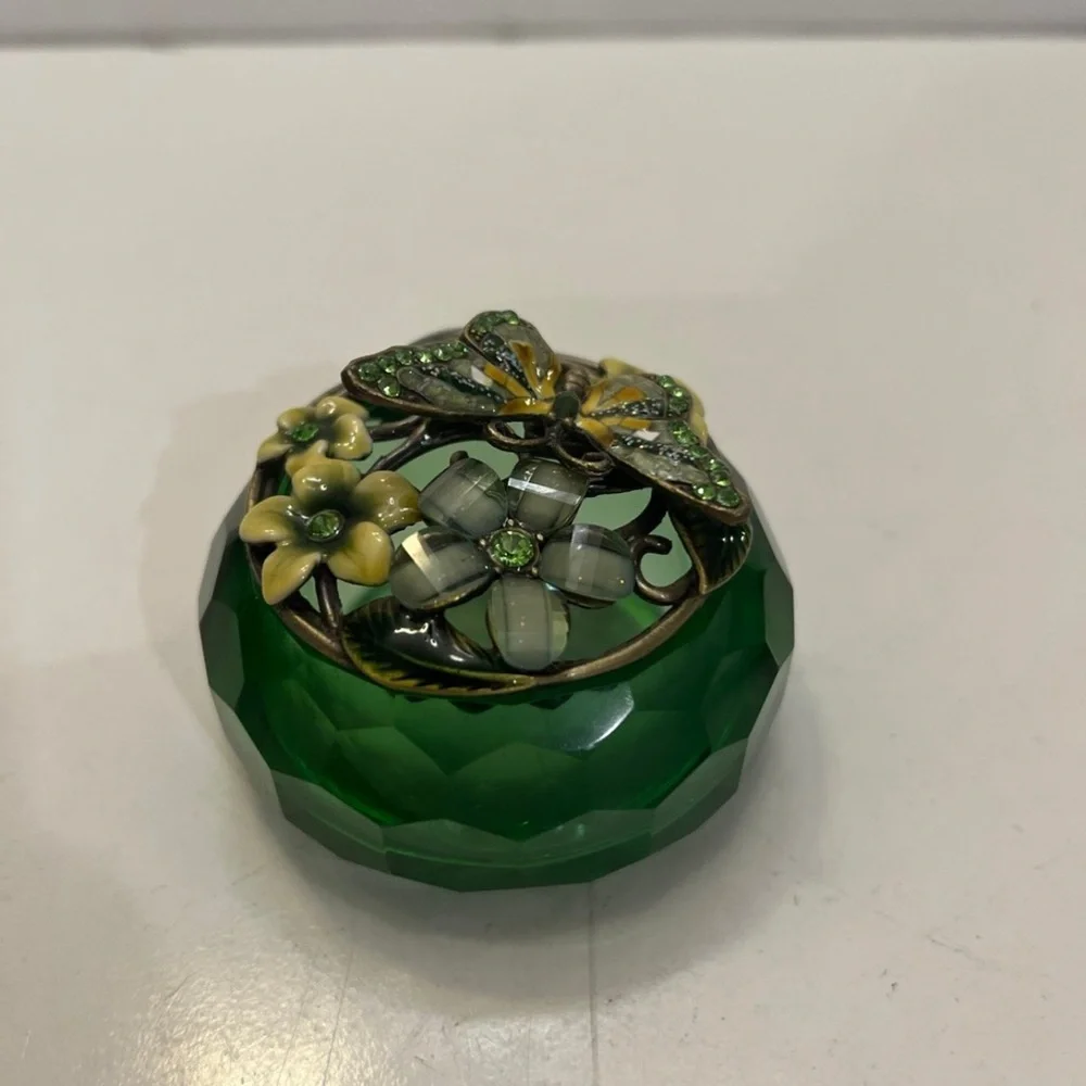 Flower/ butterfly green jewelry trinket